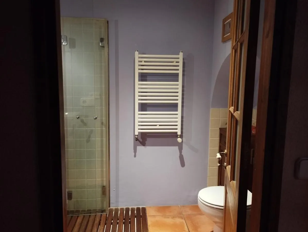 Homestay Llar Compartida El Tupi Apartment Sant Julia de Vilatorta