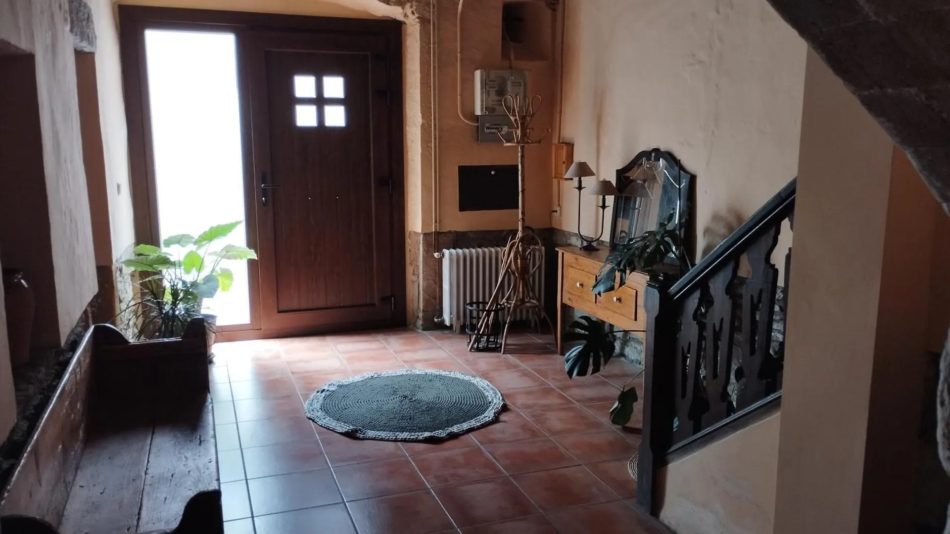 Llar Compartida El Tupi Apartment Sant Julia de Vilatorta Homestay