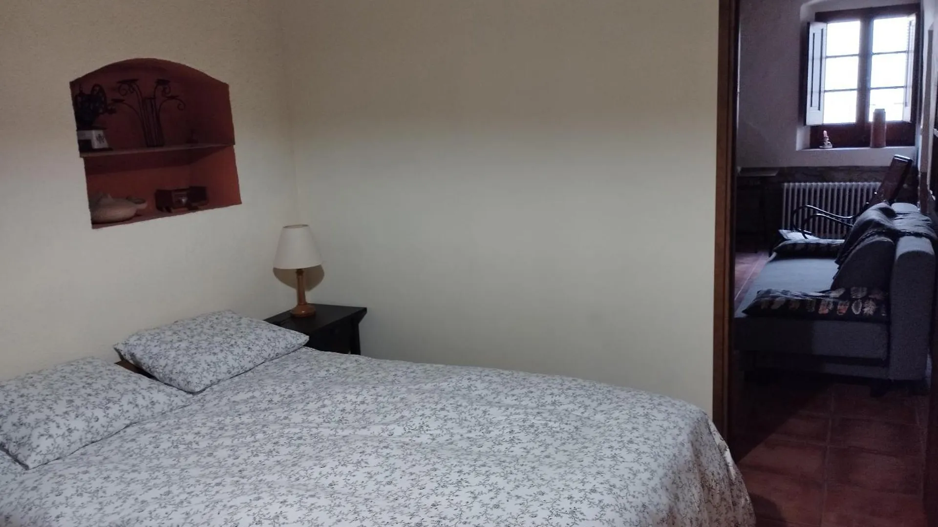 Homestay Llar Compartida El Tupi Apartment Sant Julia de Vilatorta